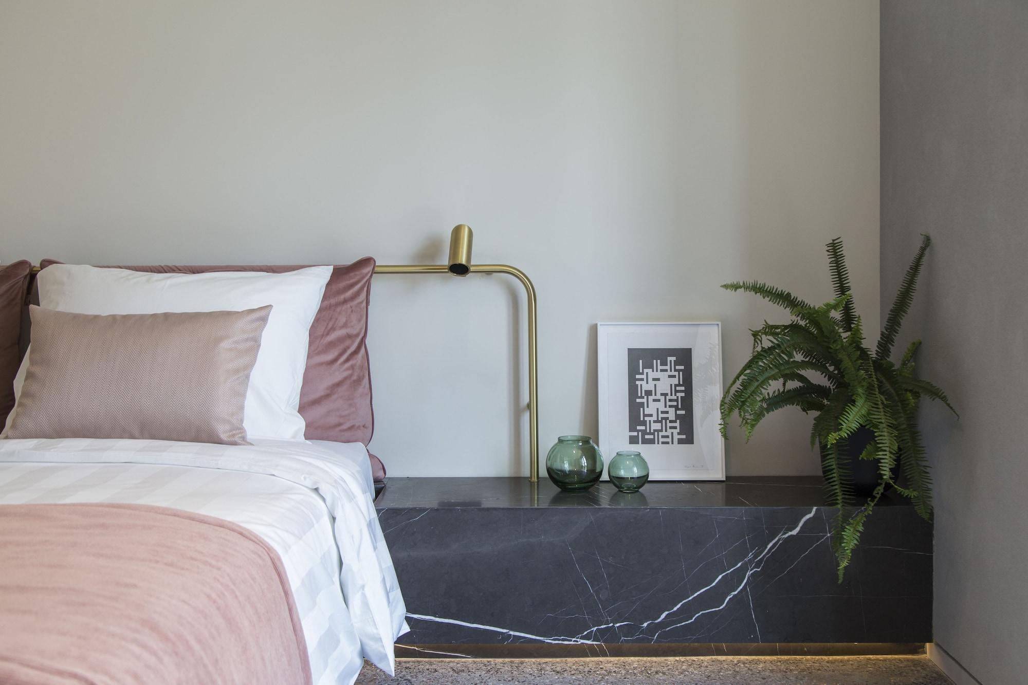 Perianth Hotel Athens Luaran gambar A bedroom in the new building