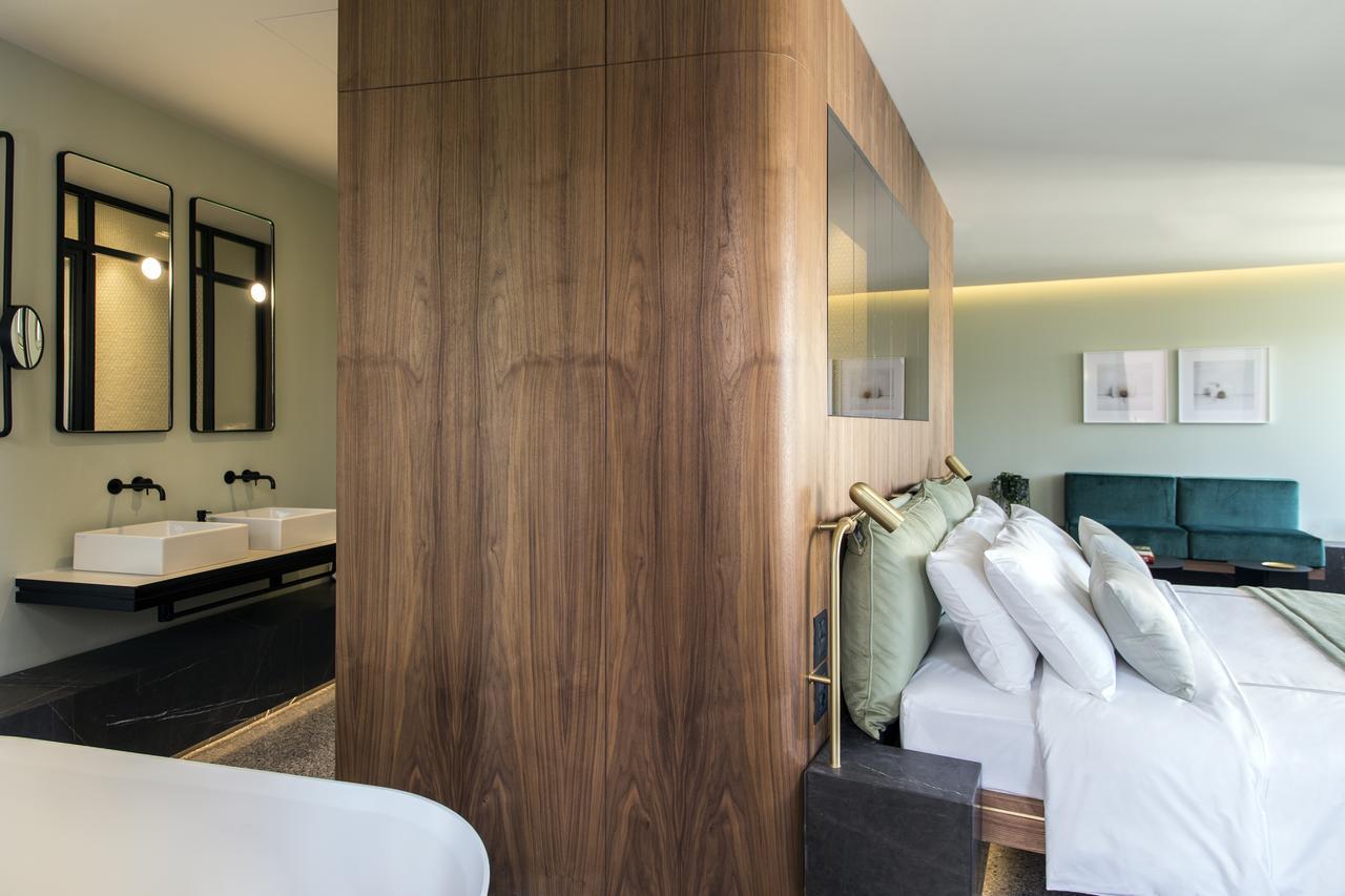 Perianth Hotel Athens Luaran gambar A room at the hotel